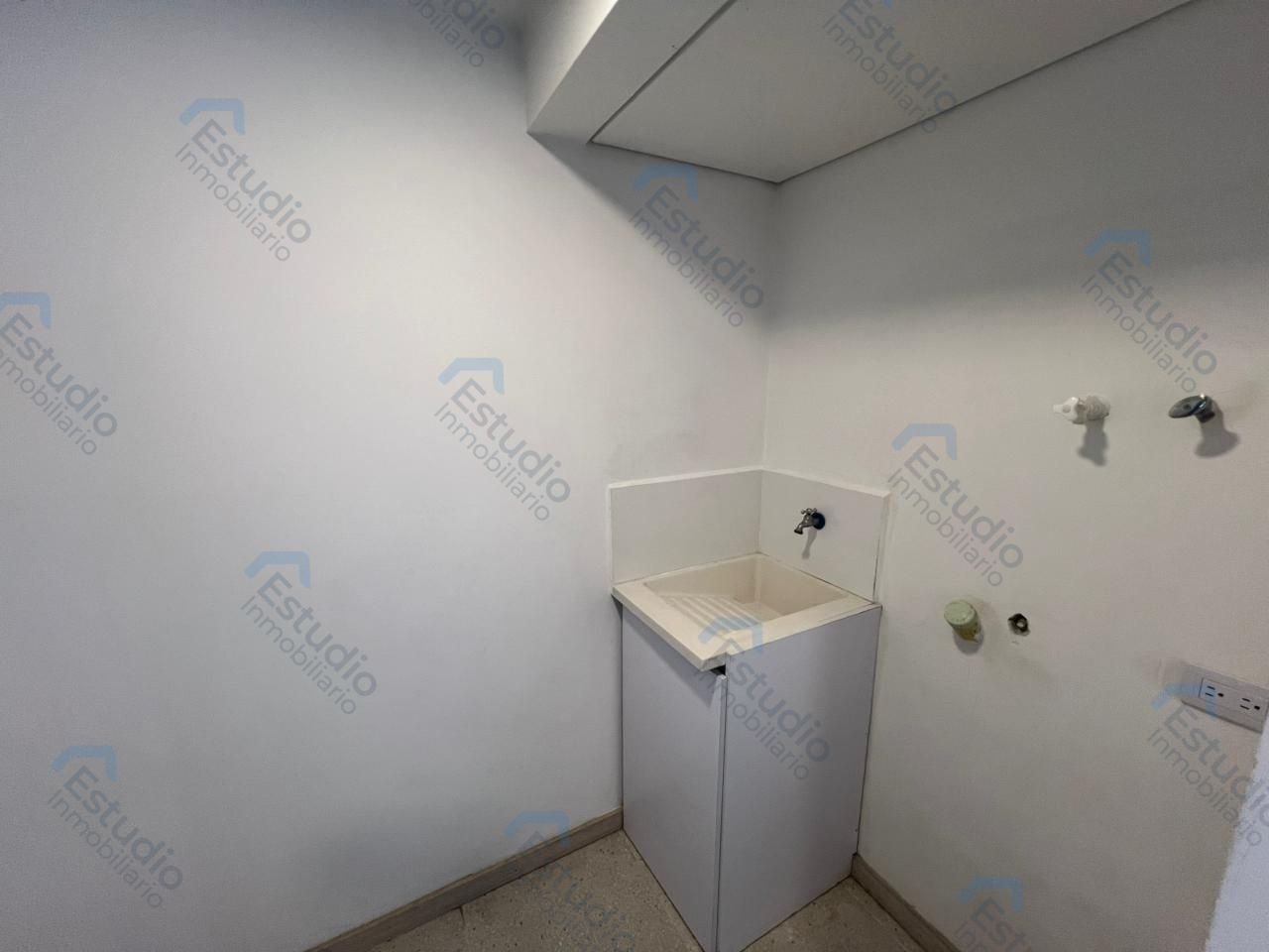 watermarked-img-1790878684591-2-3