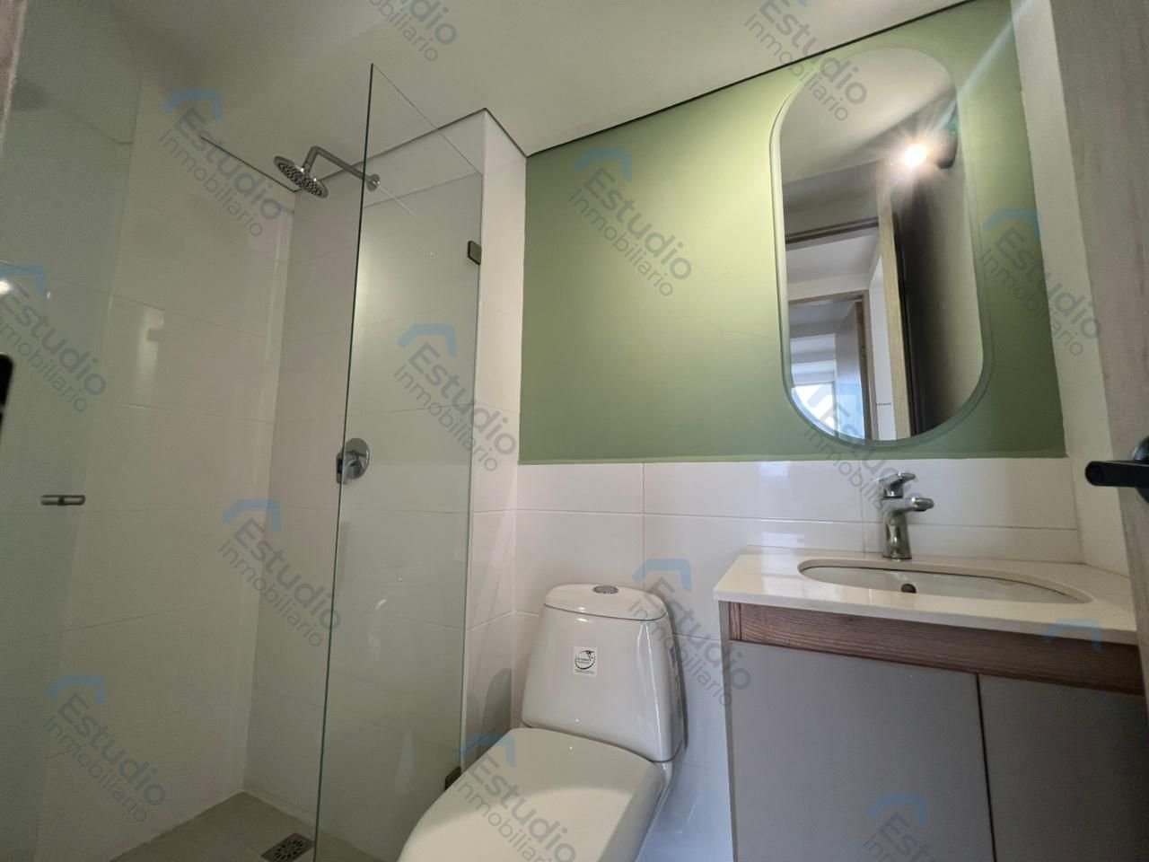 watermarked-img-1790878684591-8-9