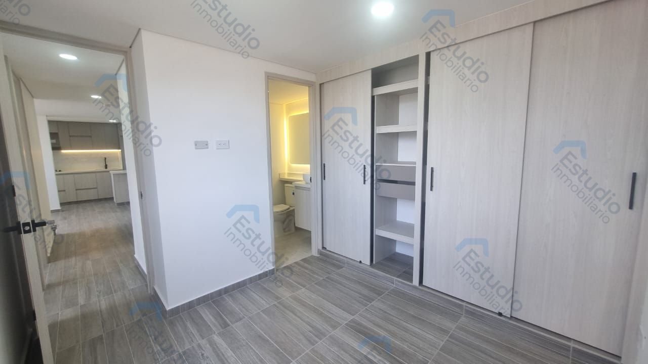 watermarked-img-1790883025648-10-11