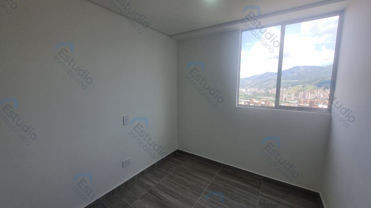 watermarked-img-1790883025648-11-12