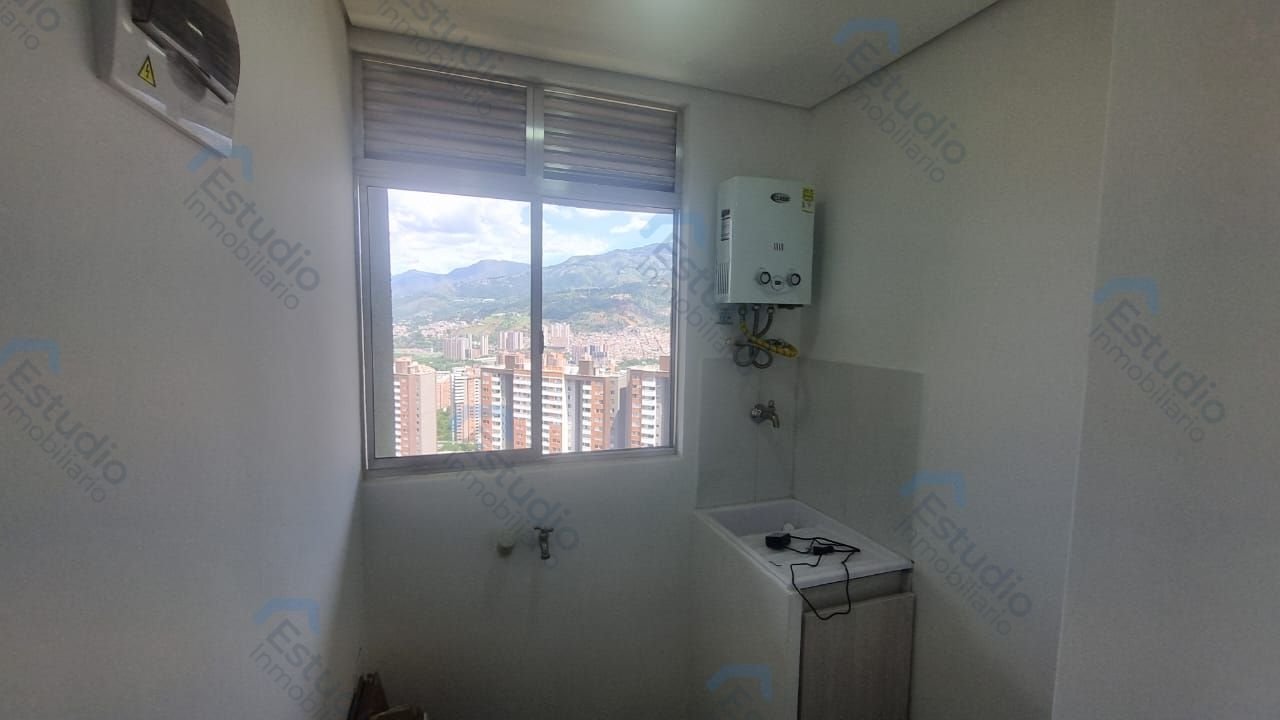 watermarked-img-1790883025648-3-4