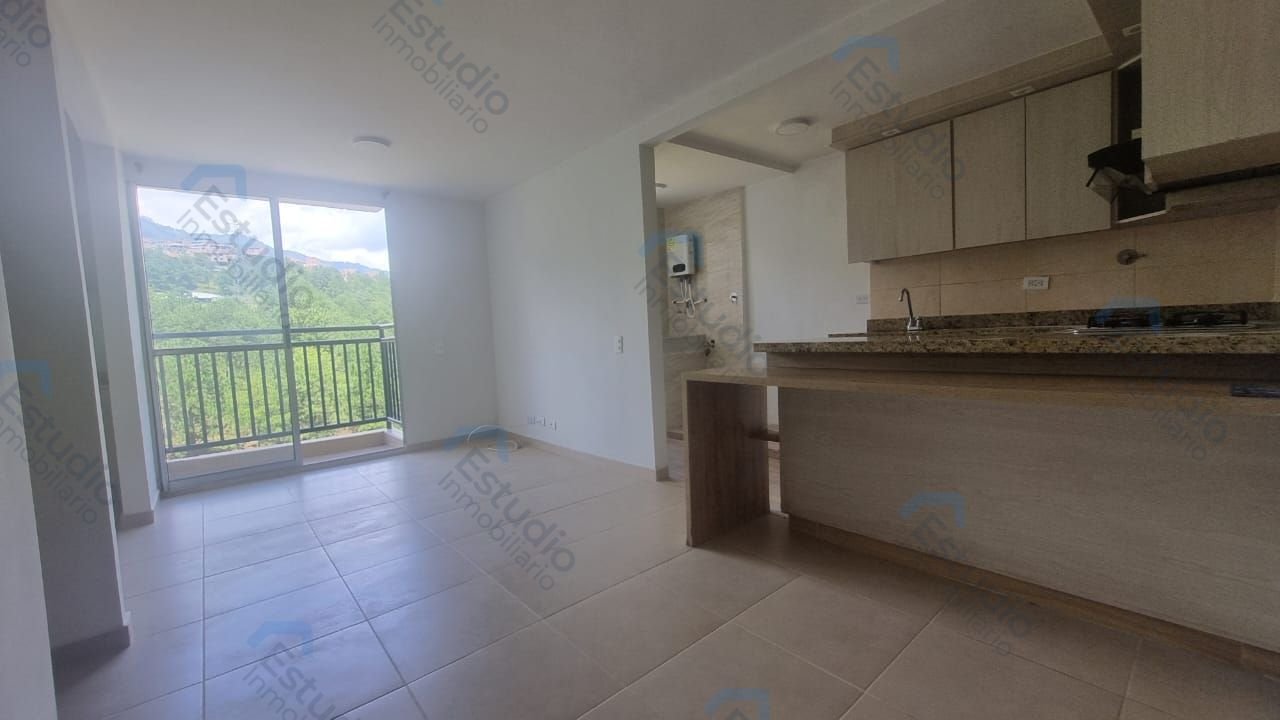 watermarked-img-1790884872752-0-1