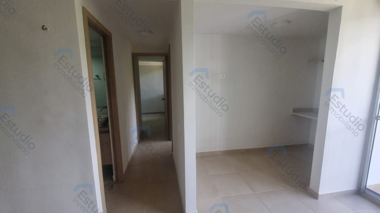 watermarked-img-1790884872752-10-11