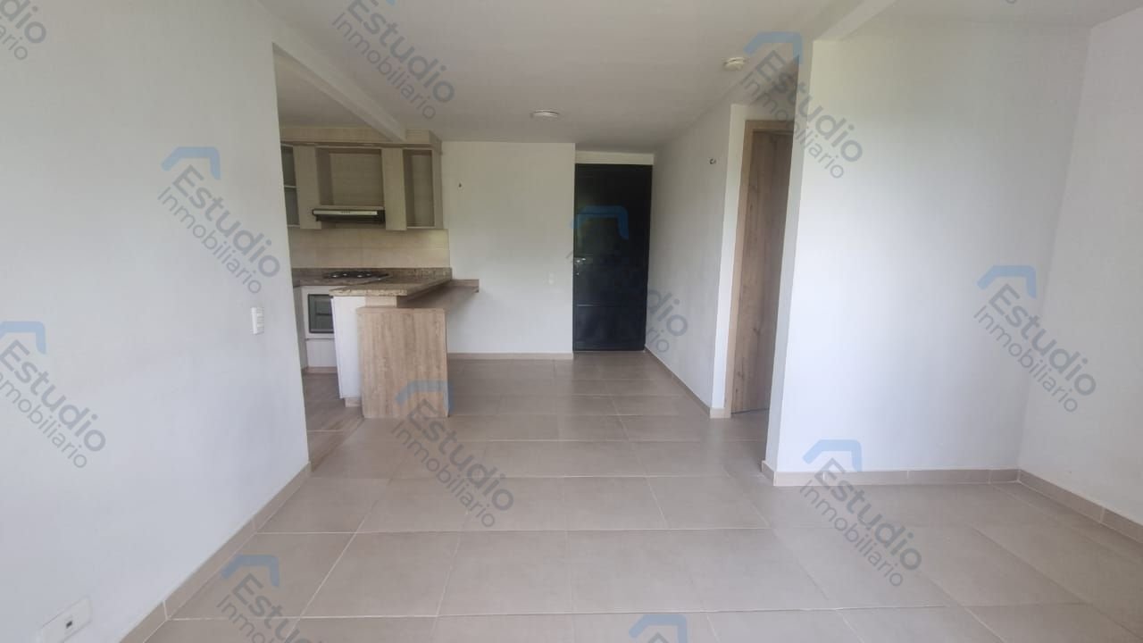 watermarked-img-1790884872752-5-6