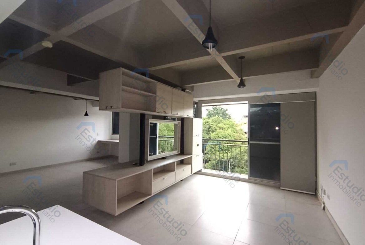 ARRIENDO MEDELLIN APARTAESTUDIO LOMA DE LOS BERNAL COD 1807101