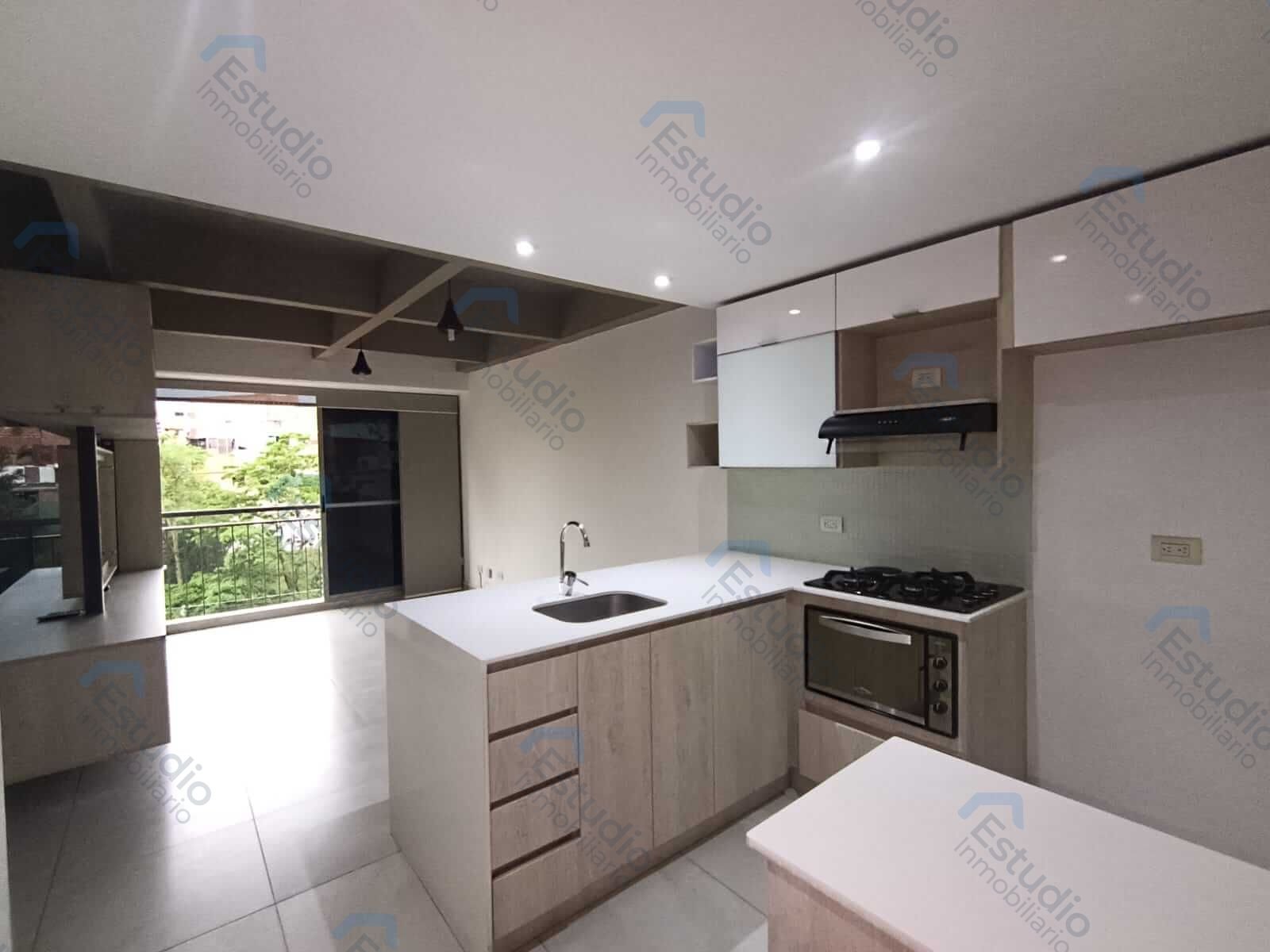 watermarked-img-1790889240836-2-3