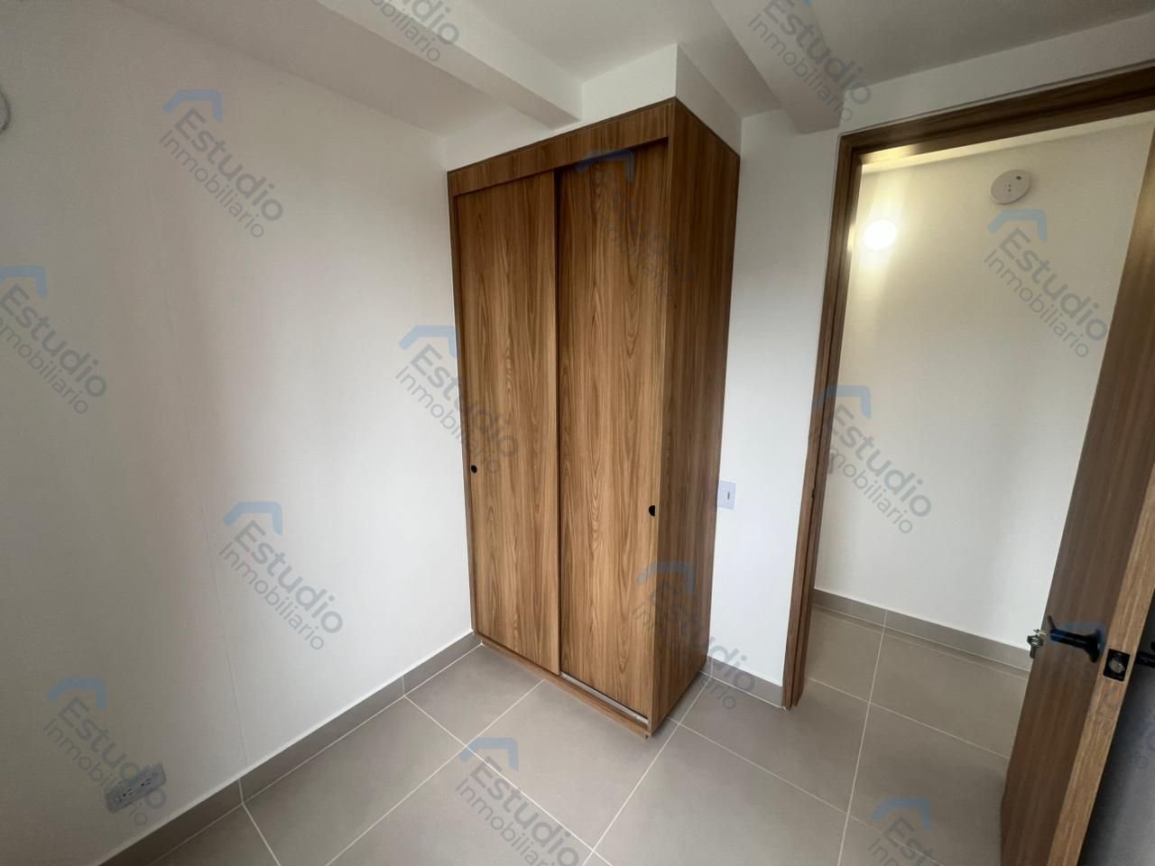 watermarked-img-1790955592726-7-8