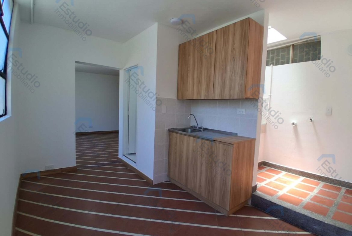 ARRIENDO MEDELLIN APARTAESTUDIO LAURELES COD 1808250