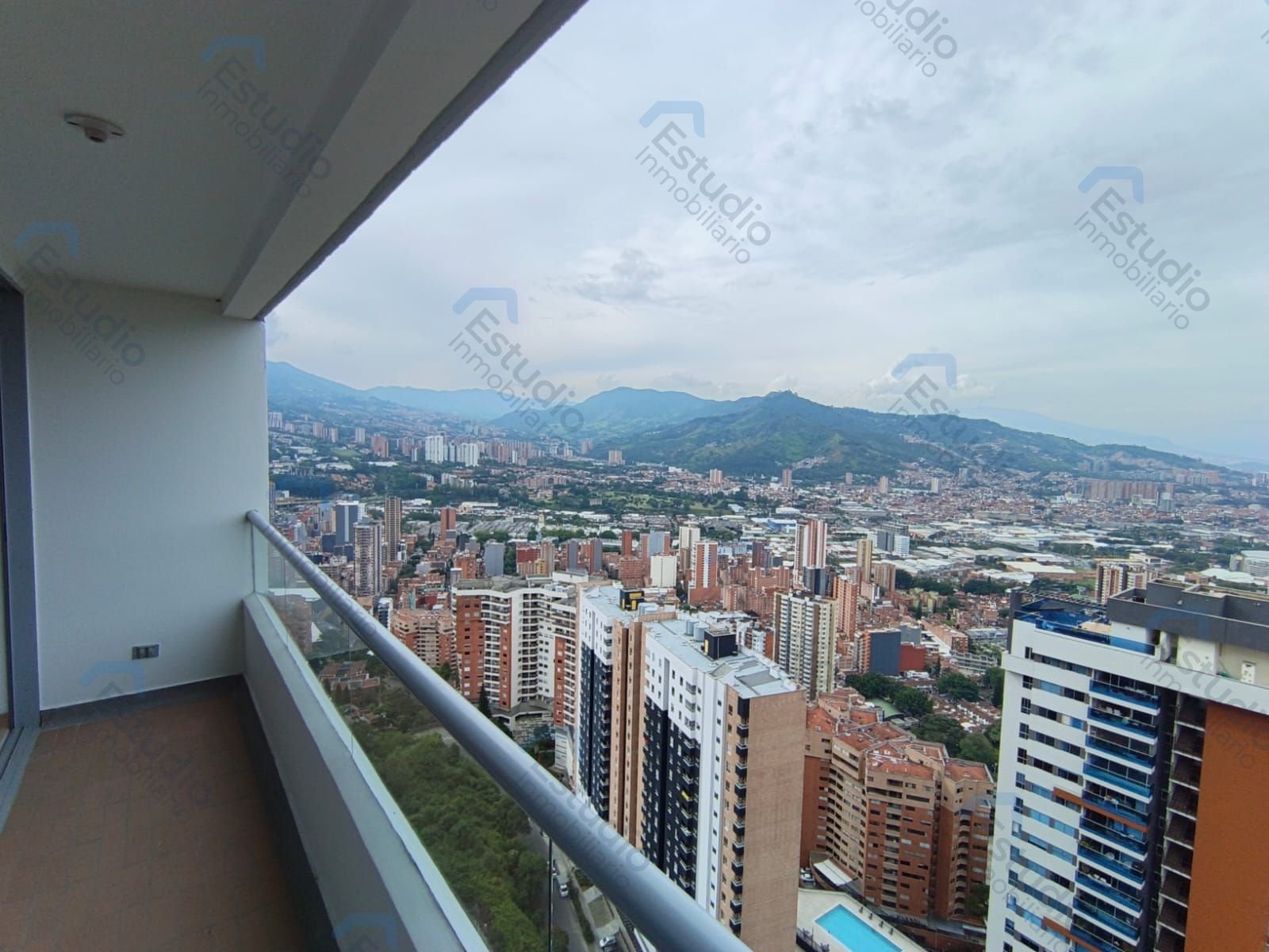 watermarked-img-1791319838292-4-5