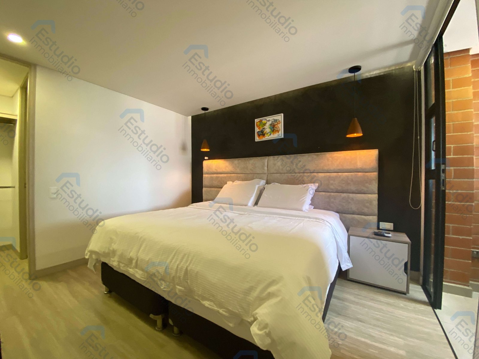watermarked-img-1791552572415-9-10