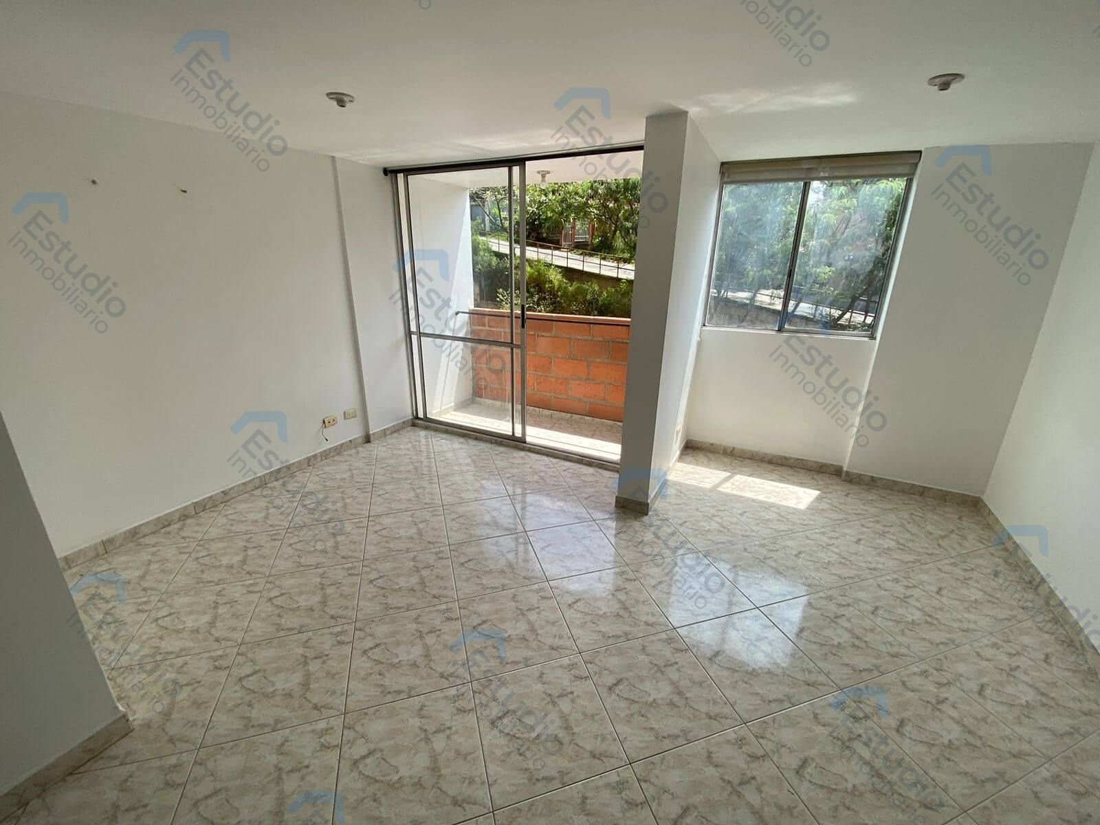 watermarked-img-1791560426016-3-4