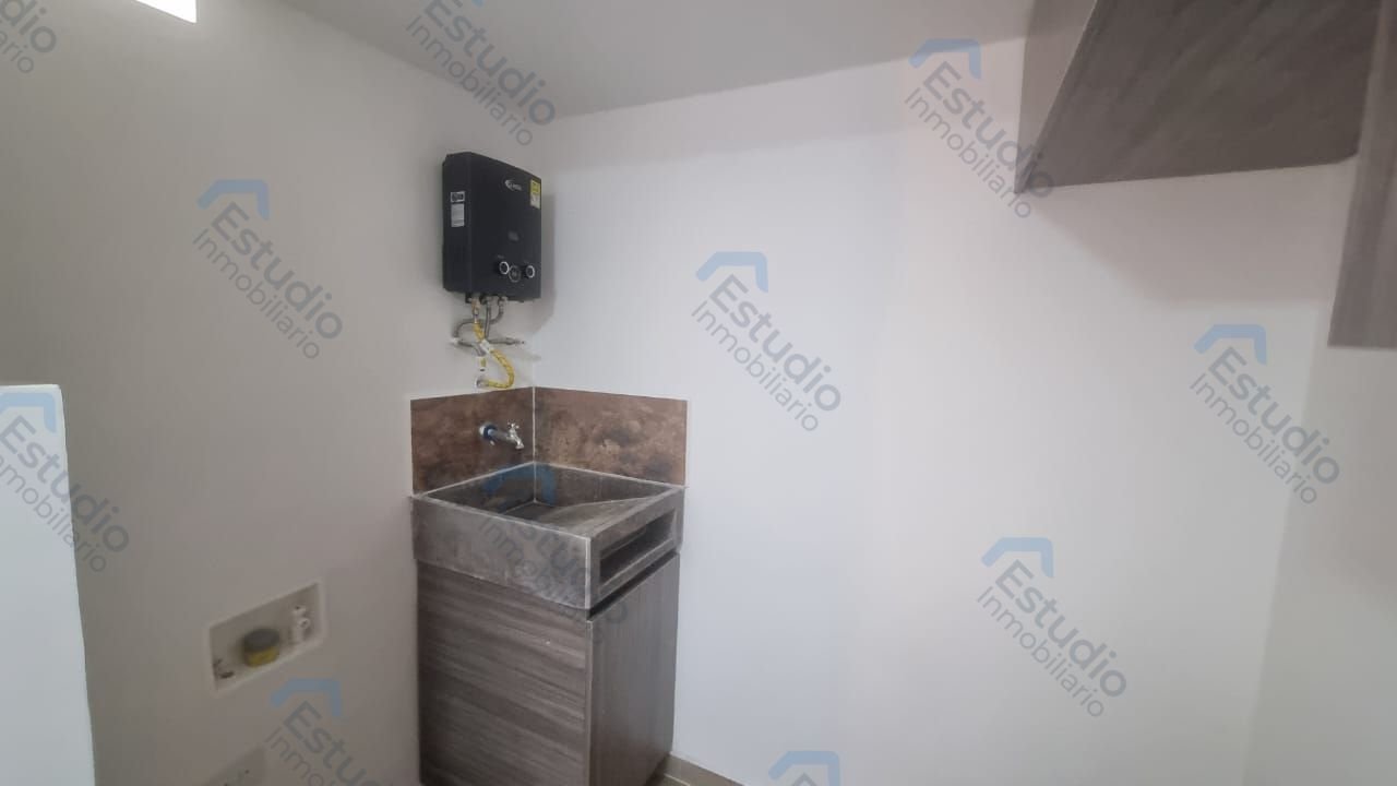 watermarked-img-1791570492552-15-16