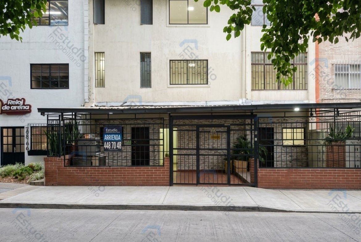 ARRIENDO MEDELLIN APARTAESTUDIO LAURELES COD 1811745 