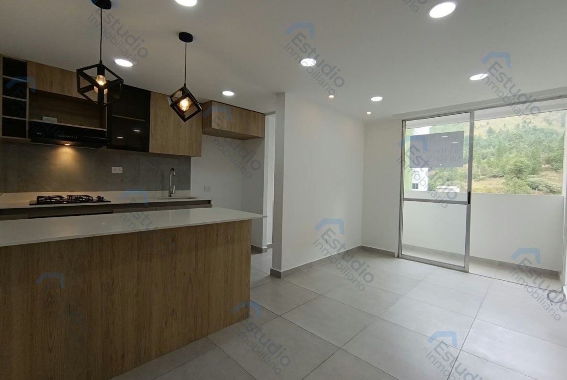 ARRIENDO BELLO APARTAMENTO NIQUIA COD 1812746
